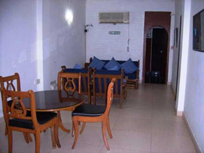 The Cottage Bombay Exterior foto